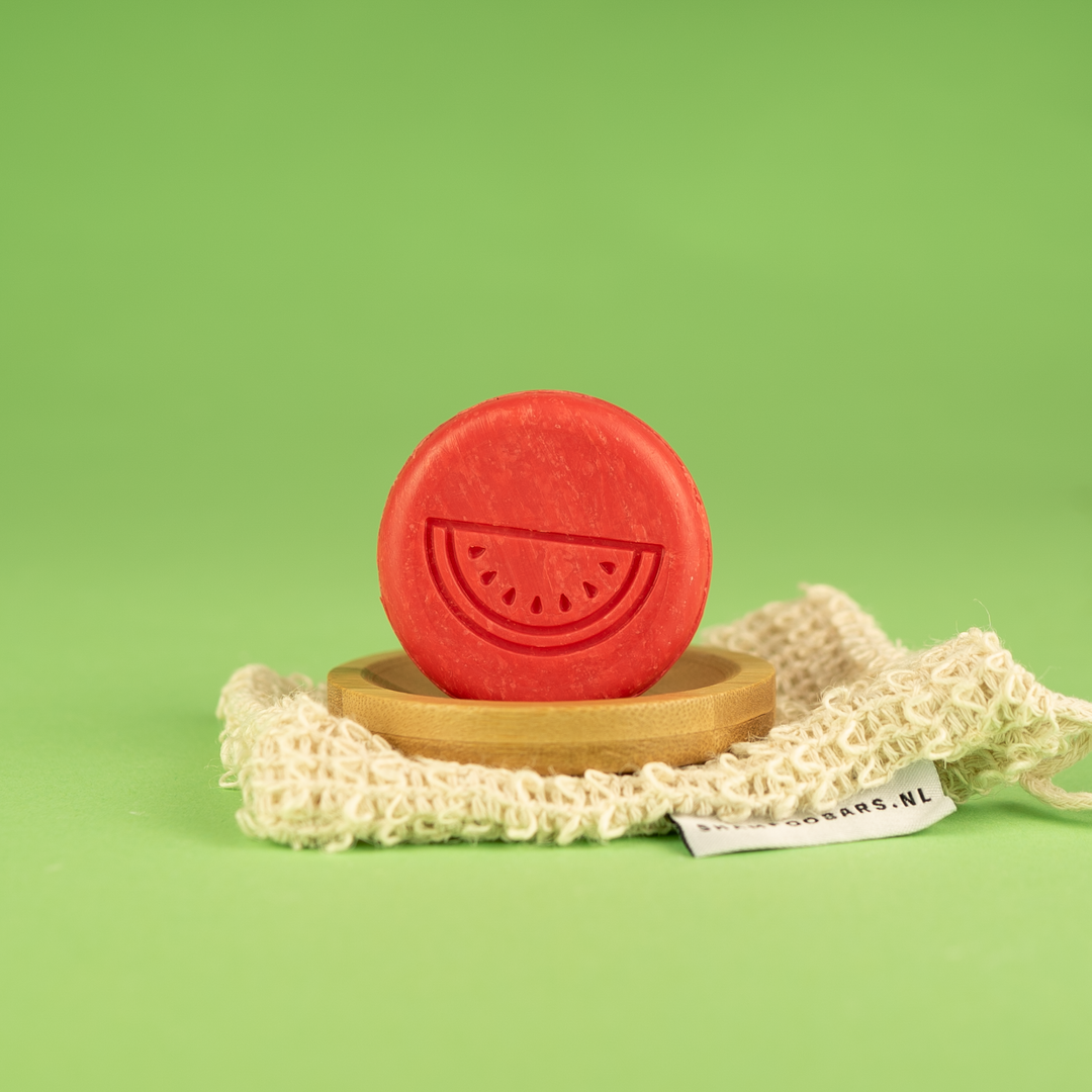 2-in-1 kids bar watermeloen shampoobar body bar met watermeloen logo op zeepplankje plasticvrij