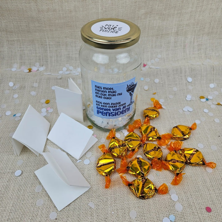 afscheidscadeau collega pensioen niks moet niksen mag cadeaupot pensioen confetti
