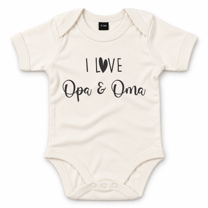 Naturel babyrompertje met tekst I Love Opa &amp; Oma.