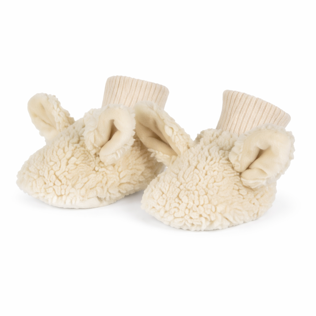 Beige teddy babyslofjes van BamBam met schattige oortjes – duurzaam en zacht voor pasgeboren baby’s