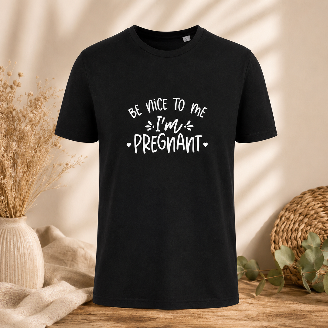 Zwart Be Nice to Me I’m Pregnant shirt, grappig zwangerschaps T-shirt en cadeau voor zwangere vrouw