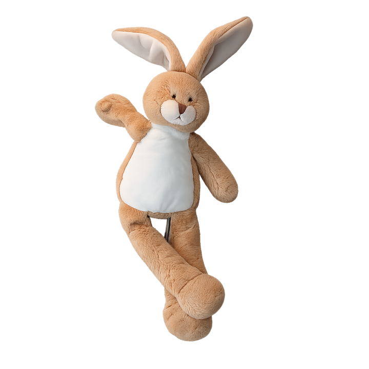 Beige knuffelkonijn van pluche met lange oren en witte buik, geschikt voor baby’s