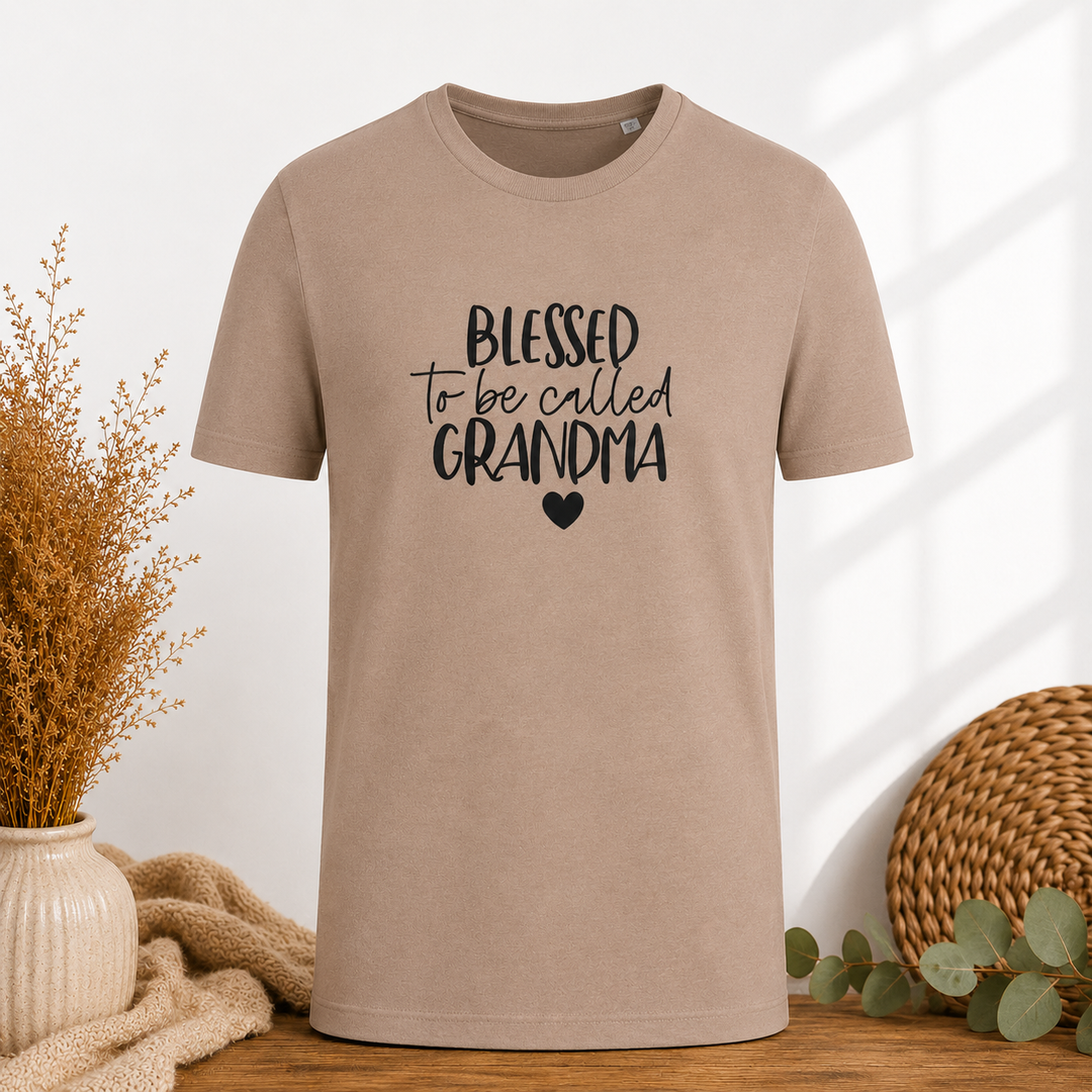 Beige Blessed to be Called Grandma T-shirt, stijlvol cadeau voor aanstaande oma en grootmoeder in spé