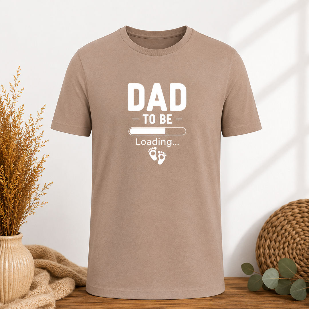 Taupe Dad to Be Loading T-shirt, comfortabel shirt voor papa to be en zwangerschapsaankondiging