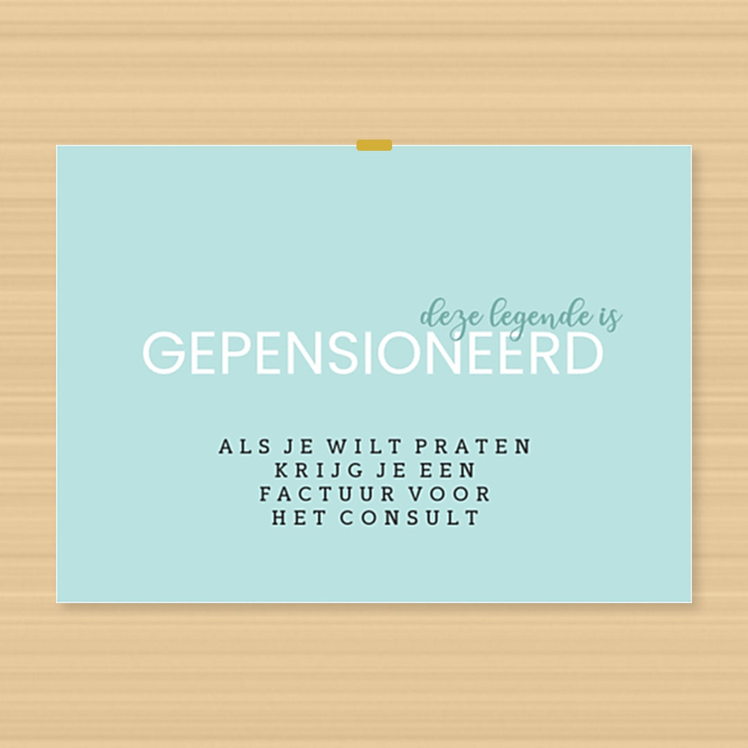 grappige pensioenkaart man met mintgroene achtergrond en de tekst ‘Deze legende is gepensioneerd’