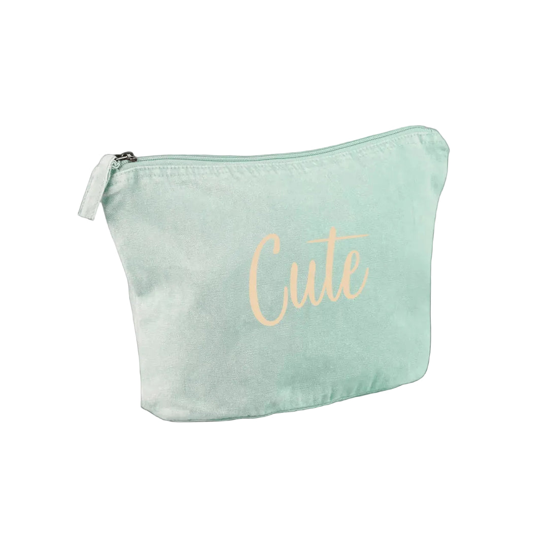 gepersonaliseerde etui toilettas gerecycled katoen mintgroen met opdruk Cute in beige