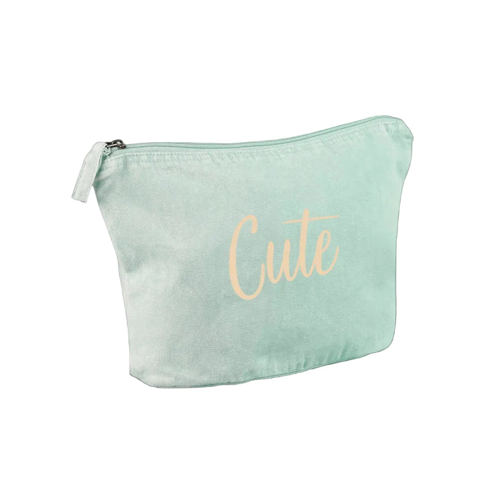 gepersonaliseerde etui toilettas gerecycled katoen mintgroen met opdruk Cute in beige