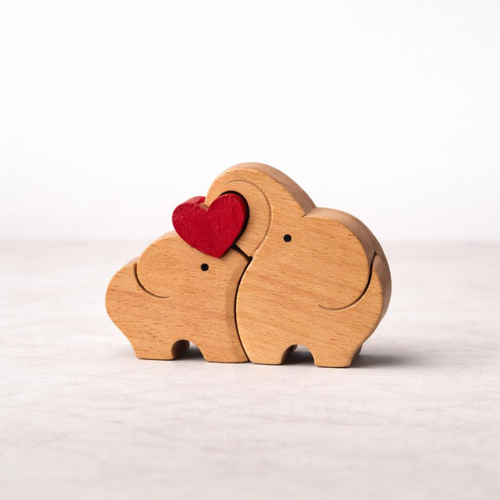 Houten olifantenbeeldje met hart – symbolisch en duurzaam