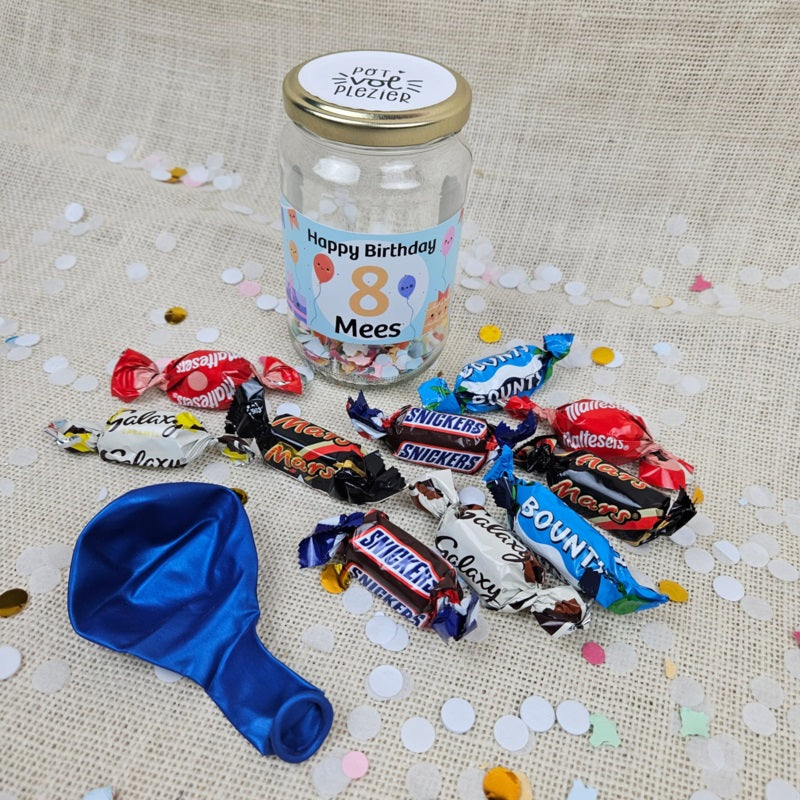 Inhoud Pot vol Plezier blauw met 10 Celebrations minichocolaatjes en blauwe ballon, verjaardagscadeau met snoep in pot