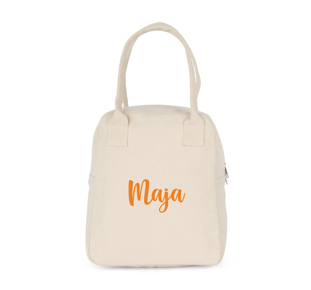 koeltas met naam Maja in oranje opdruk, compacte gepersonaliseerde lunchtas voor kinderen in naturel
