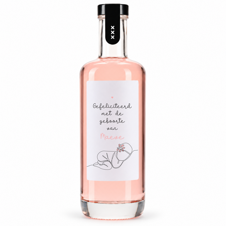 Roze likeurflesje als gepersonaliseerd kraamcadeau met de naam Maeve
