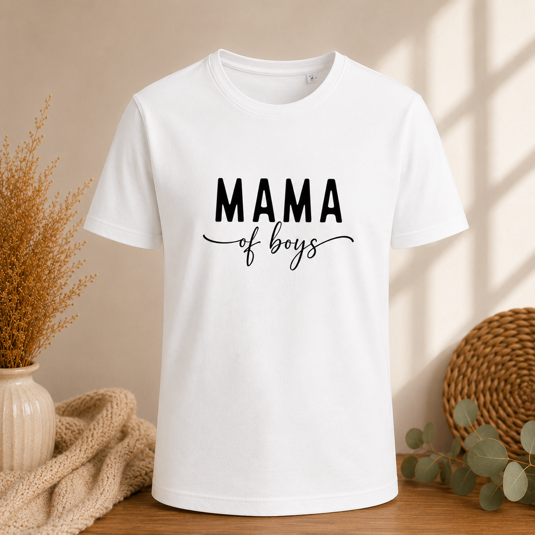 Wit Mama of Boys T-shirt als origineel babyshower cadeau voor mama of zwangere vrouw die een jongen verwacht