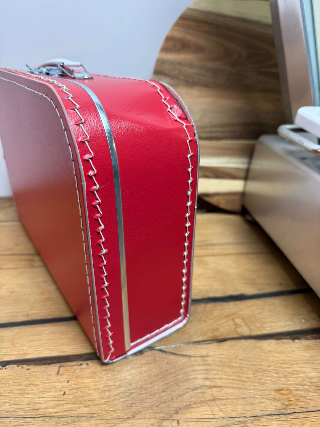 No Waste rood koffertje 30 cm zonder beplakking met bodemschade