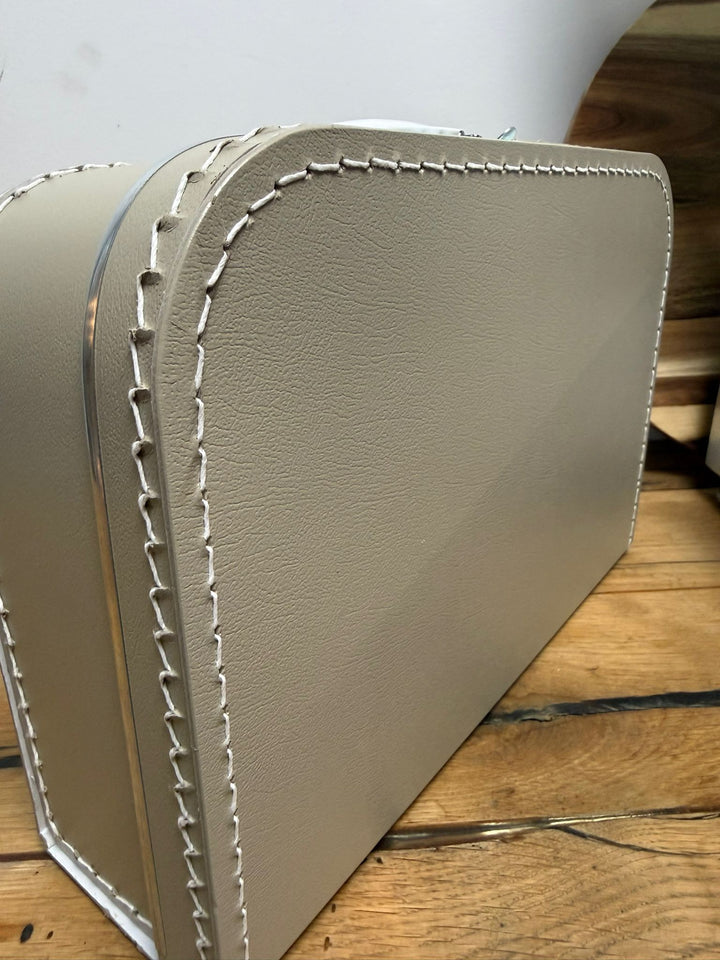 No Waste zandkleurig kinderkoffertje 30 cm zonder bedrukking met lichte schade aan de deksel