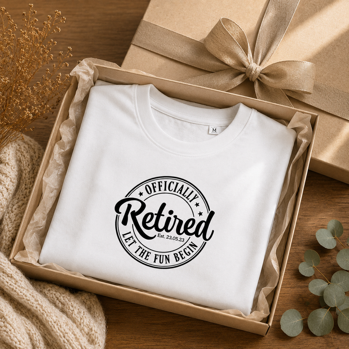 T-shirt “Officially Retired” in cadeauverpakking, origineel pensioen afscheidscadeau voor collega of medewerker