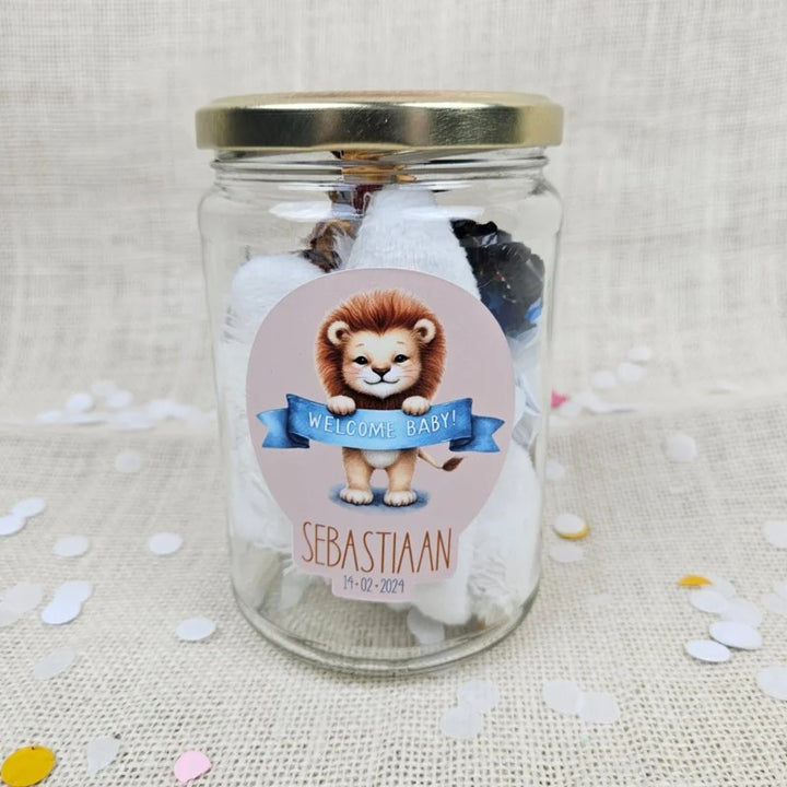 Gepersonaliseerd kraamcadeau in een potje met leeuwtje opdruk, naam en geboortedatum, Happy Horse knuffeldoekje