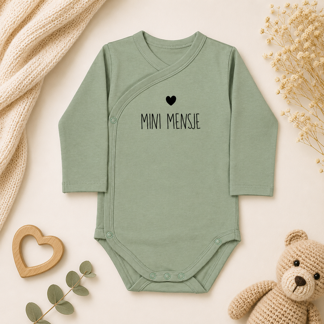 Groene prematuur overslagromper maat 44 met tekst “Mini mensje” – rompertje prematuur voor neonatologie