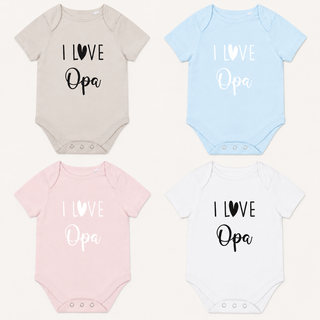 Overzicht rompertje “I love opa” in beige, blauw, roze en wit – lief kraamcadeau voor opa