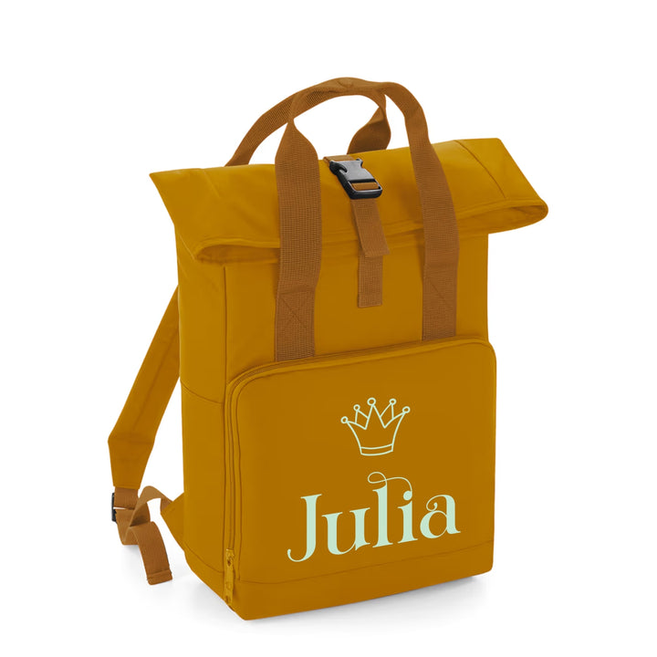 mosterdgele roll-top rugzak met naam Julia en kroon icoon, gepersonaliseerde schooltas voor kinderen
