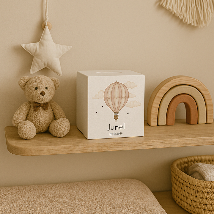 spaarpot met naam babykamer wit houten spaarpot geboortekaartje design kraamcadeau