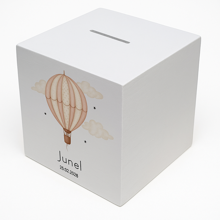 witte houten spaarpot met naam gepersonaliseerd spaarpotje geboortekaartje ontwerp