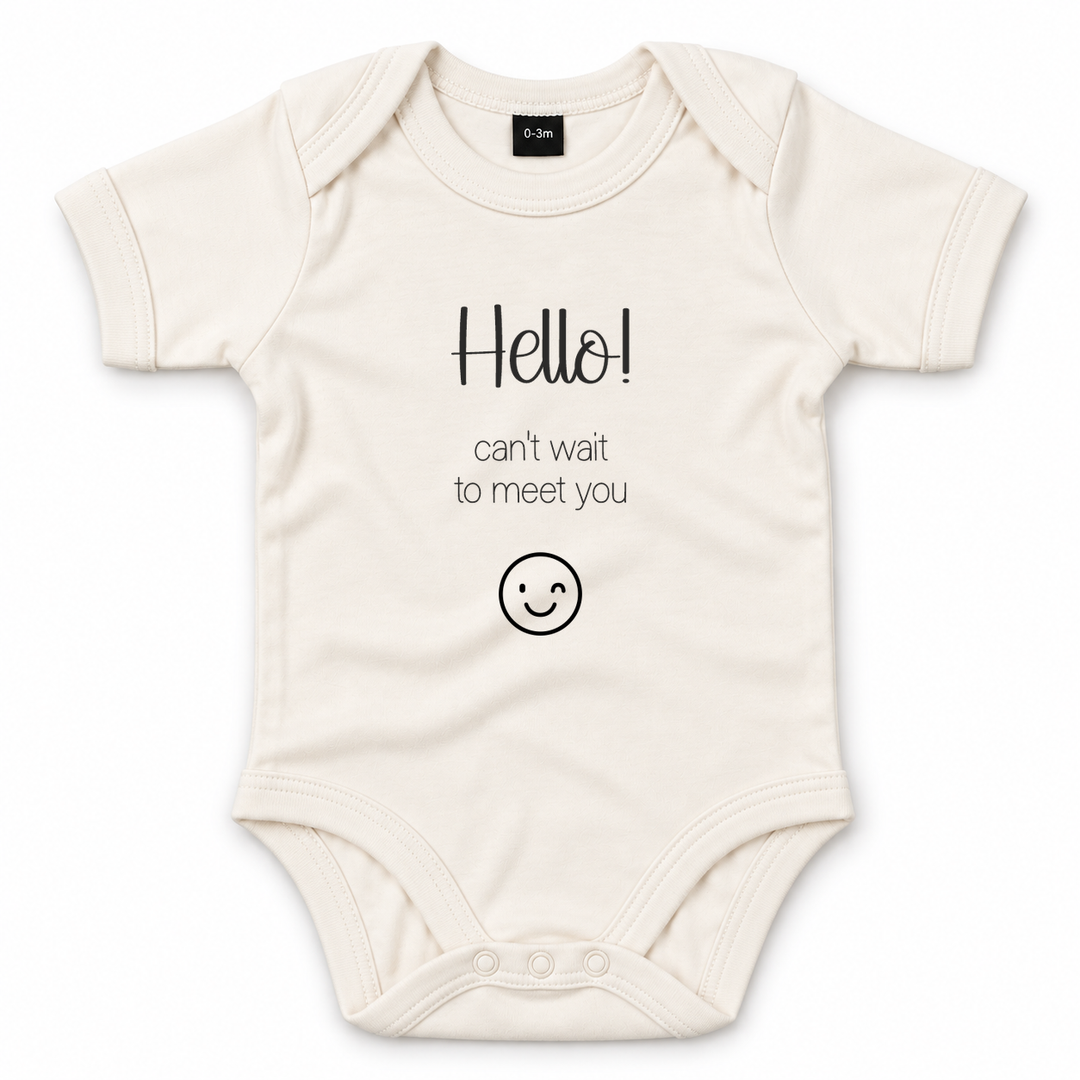 Naturel babyrompertje met tekst Hello Can&