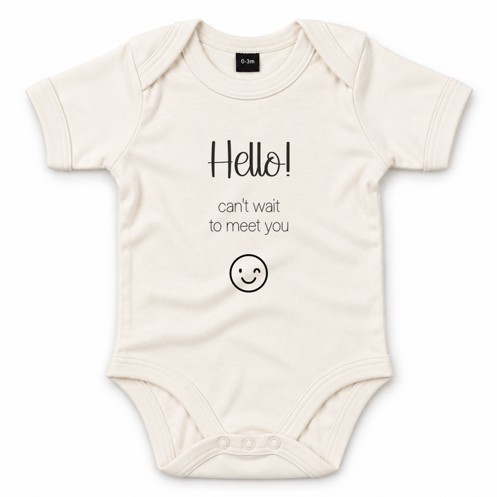 Naturel babyrompertje met tekst Hello Can&