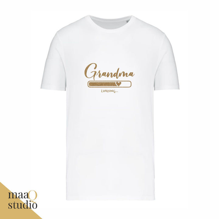 Wit oma shirt met goudkleurige Grandma Loading opdruk en hartje