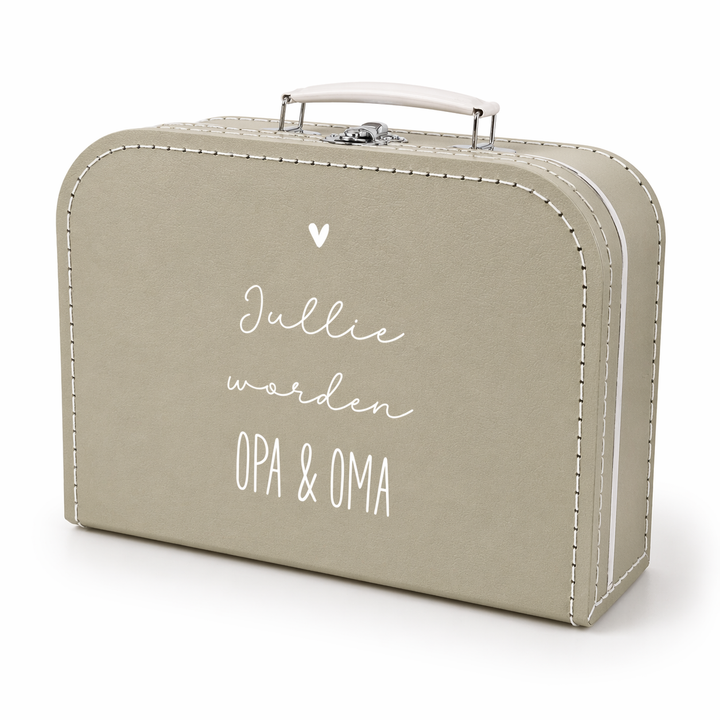 zwangerschapsaankondiging koffertje met tekst “jullie worden opa & oma” in zandkleur, origineel cadeau om opa en oma te verrassen