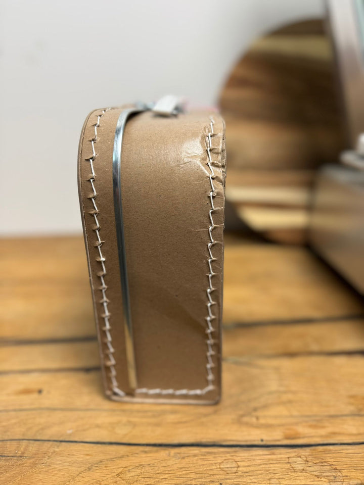 No Waste koffertje 30 cm kartonkleur met ernstige bodemschade